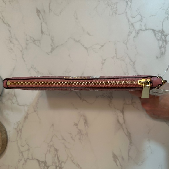 Michael Kors Jet Set Charm Leather Wristlet in Rose - Picture 4 of 9